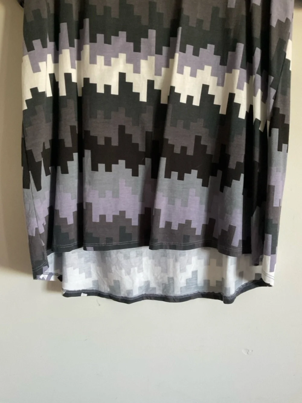 LuLaRoe Classic Shirt Tee in Black, Gray & Lavender XL - Picture 7 of 12